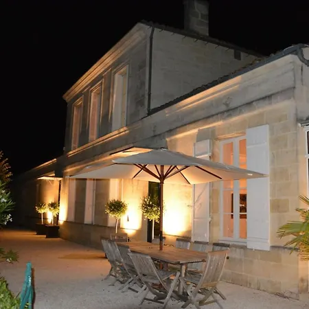 Сasa de vacaciones Chateau La Tuiliere 19th-century Vineyard Manor Saint-Ciers-de-Canesse